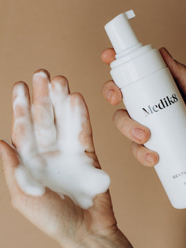Зволожуюча очищувальна пінка з розмарином Medik8 Gentle Cleanse Foam, 150 мл