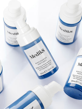 Сироватка для обличчя з ніацинамідом 10% Niacinamide Peptides Medik8 30 мл